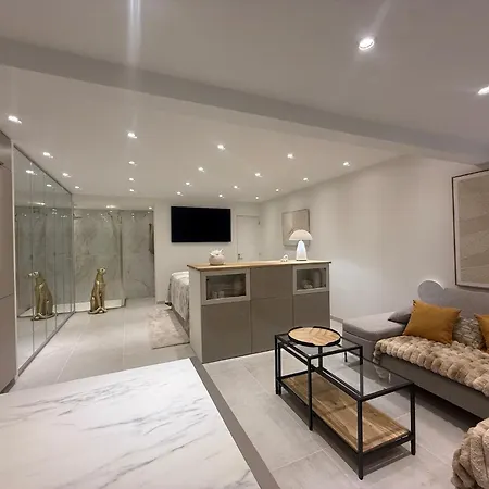 Ginette Apartment